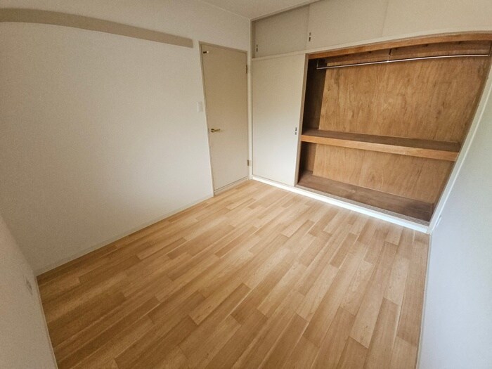 物件内観写真15　(収納)