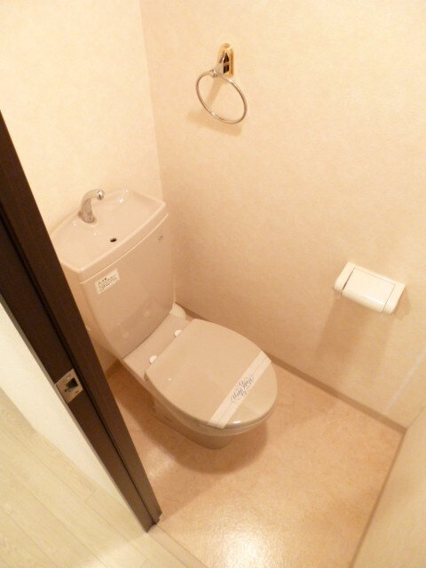 物件内観写真14　(トイレ)