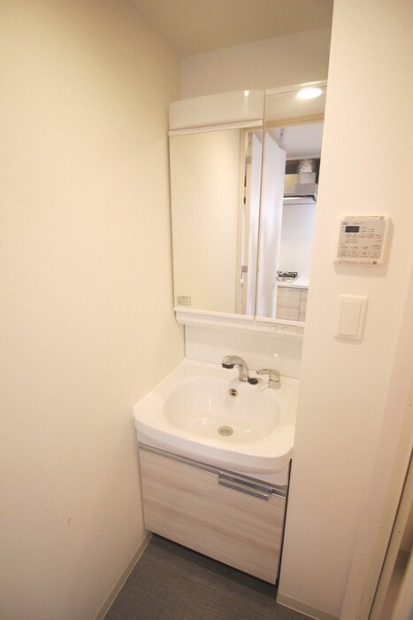 物件内観写真9　(洗面)