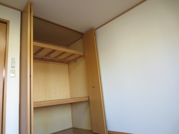 物件内観写真12　(収納)