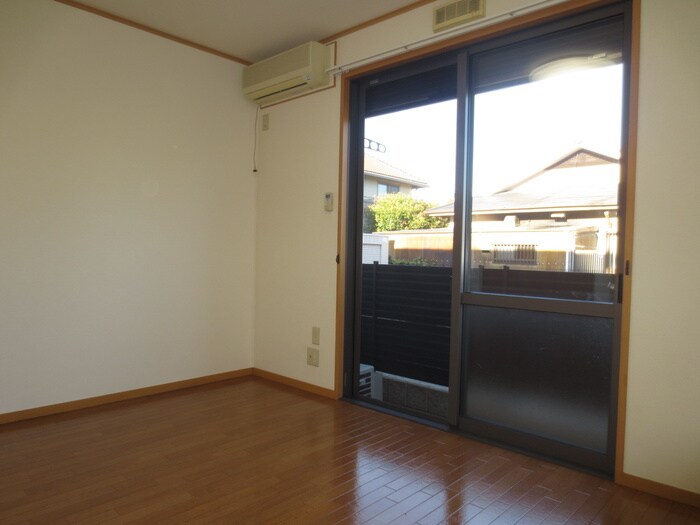 物件内観写真13　(居室)