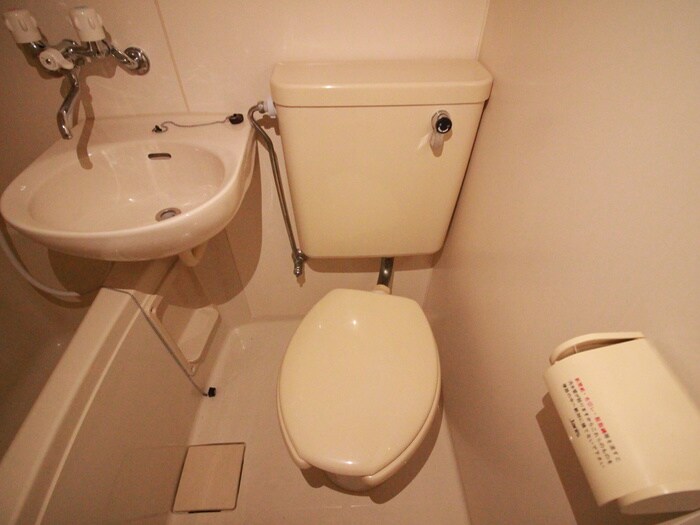 物件内観写真12　(トイレ)