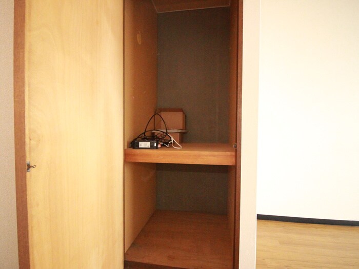 物件内観写真13　(収納)