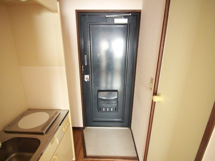 物件内観写真14　(玄関)