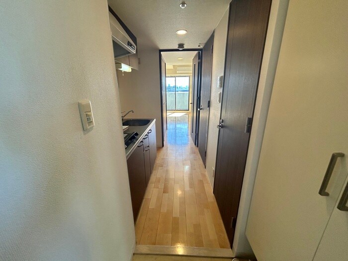 物件内観写真9　(廊下)