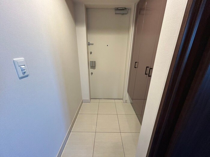 物件内観写真17　(玄関)