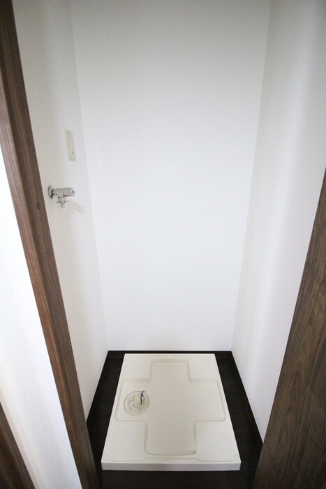 物件内観写真9　(洗濯機置場)