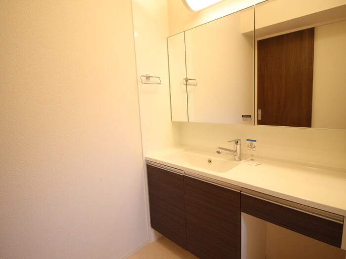 物件内観写真10　(洗面)