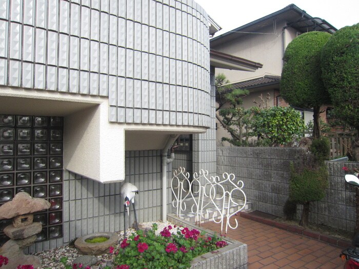 物件外観写真4　(建物設備)