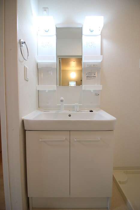 物件内観写真11　(洗面)