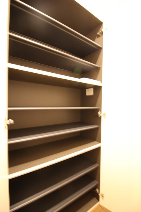 物件内観写真18　(靴箱)