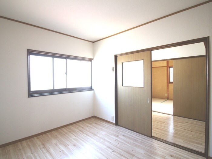 物件内観写真7　(居室)