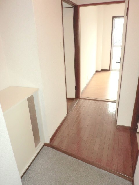物件内観写真7　(玄関)