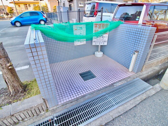 物件外観写真5　(外観写真)