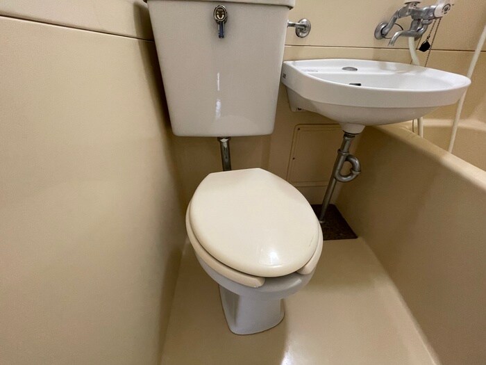 物件内観写真8　(トイレ)