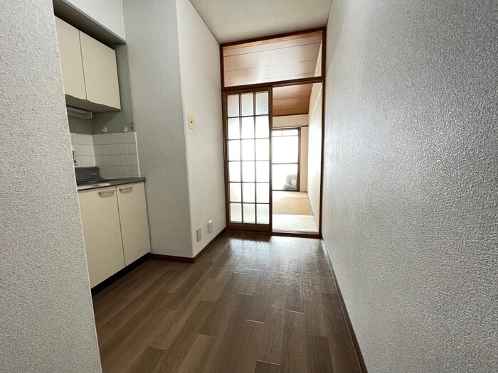 物件内観写真12　(廊下)