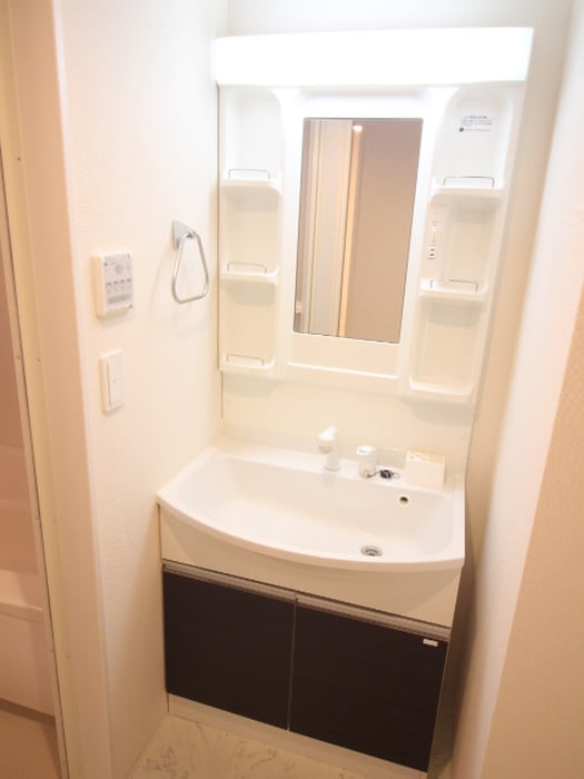 物件内観写真9　(洗面)