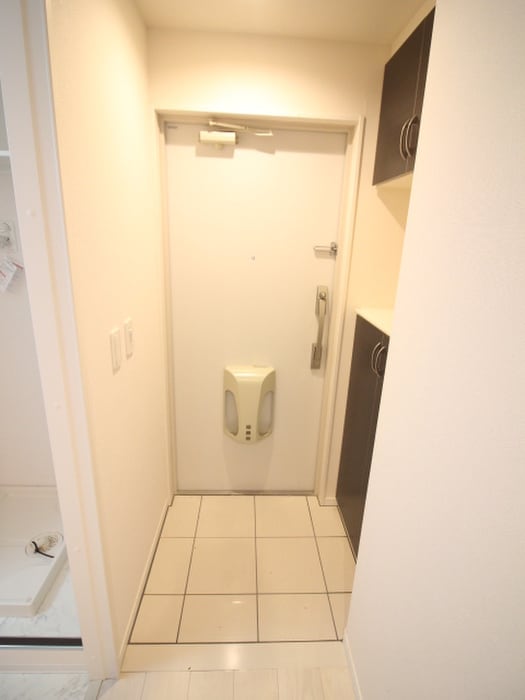 物件内観写真18　(玄関)
