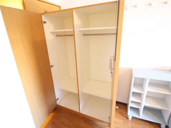 物件内観写真11　(収納)
