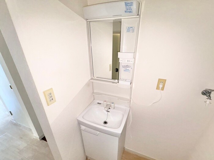 物件内観写真11　(洗面)