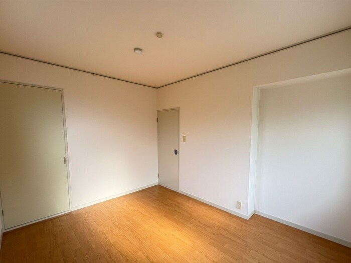 物件内観写真13　(居室)