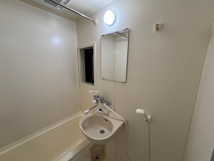 物件内観写真13　(洗面)