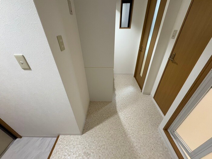 物件内観写真16　(廊下)