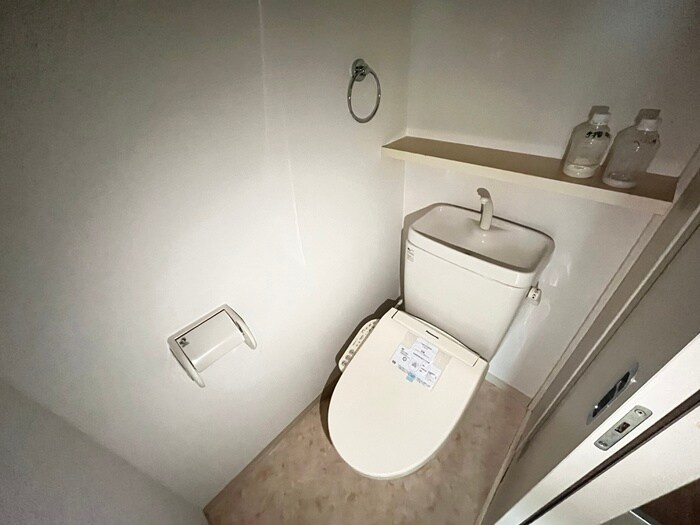 物件内観写真12　(トイレ)