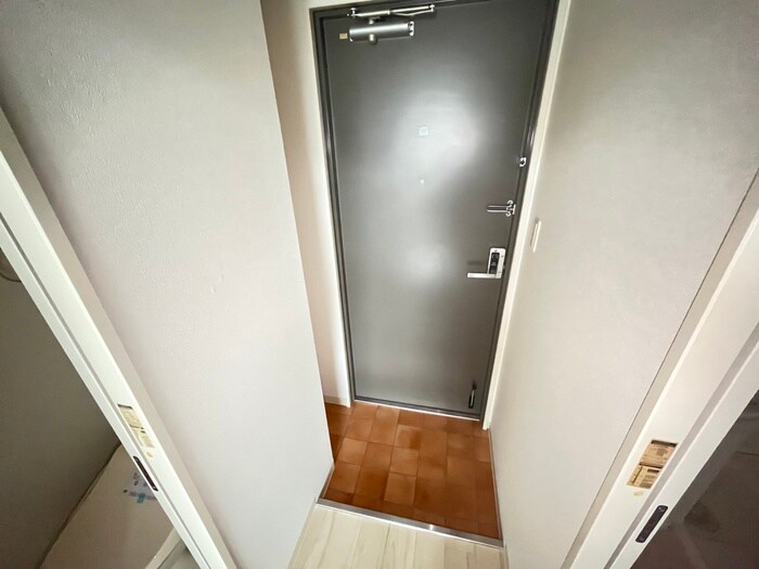 物件内観写真19　(玄関)