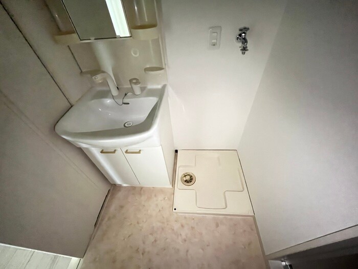 物件内観写真20　(洗濯機置場)