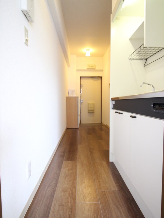 物件内観写真8　(廊下)