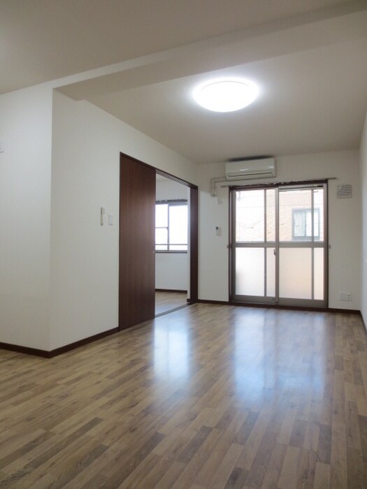 物件内観写真9　(居室)