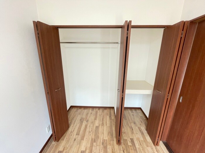 物件内観写真10　(収納)