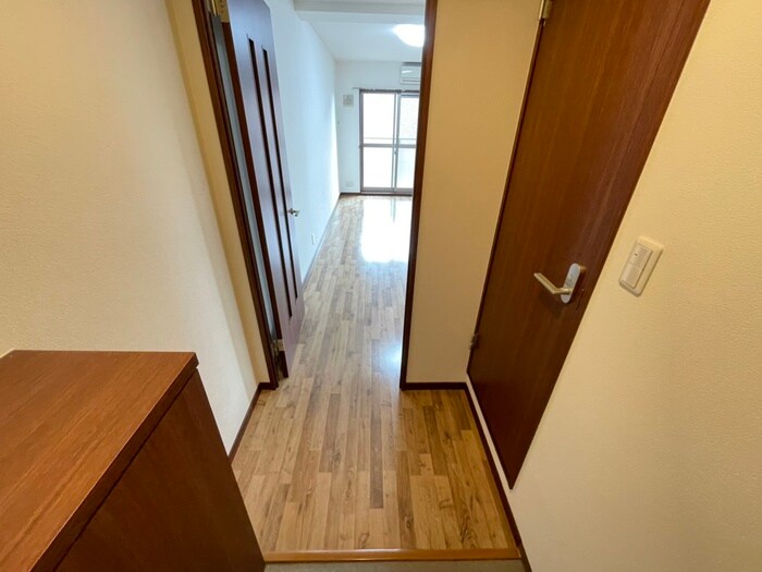 物件内観写真15　(廊下)