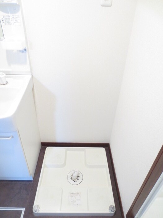 物件内観写真18　(洗濯機置場)