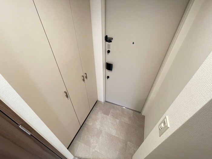 物件内観写真16　(玄関)