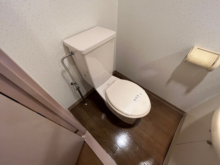 物件内観写真9　(トイレ)