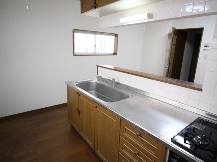 金岡町戸建のキッチン