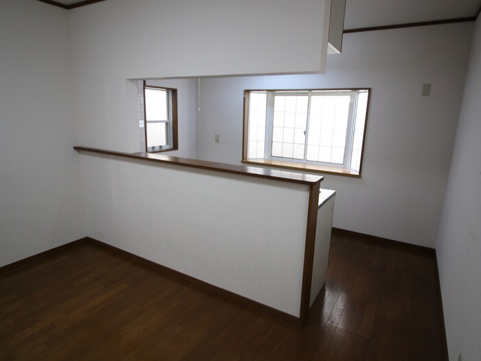 金岡町戸建の居室