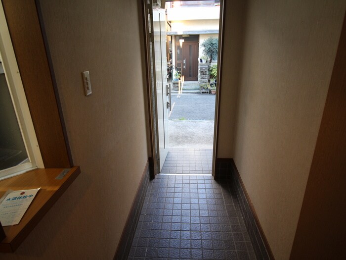 物件内観写真20　(廊下)