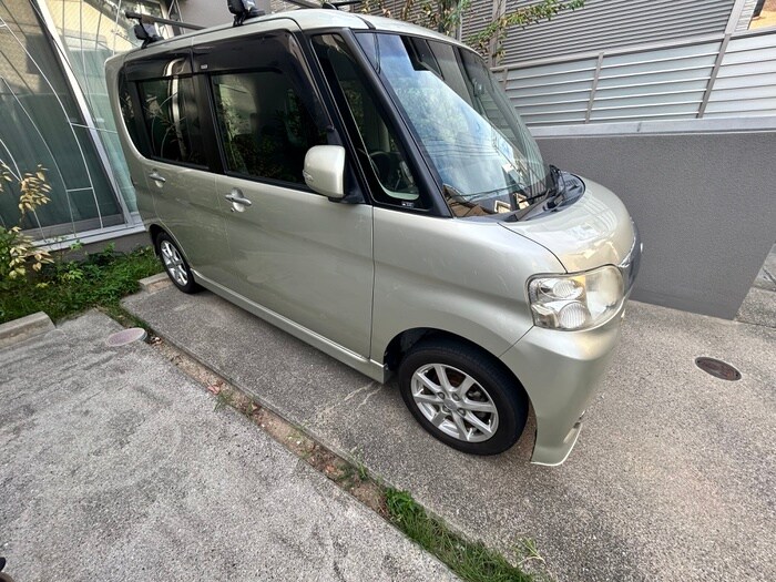 物件外観写真5　(駐車場)