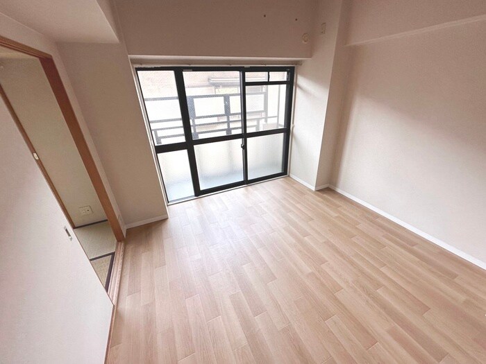 物件内観写真8　(居室)