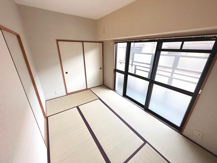 物件内観写真9　(居室)