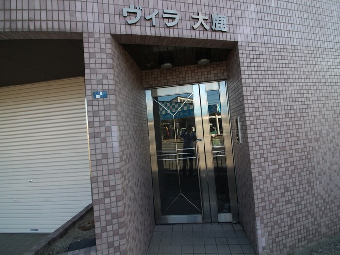 物件外観写真4　(エントランス部分)