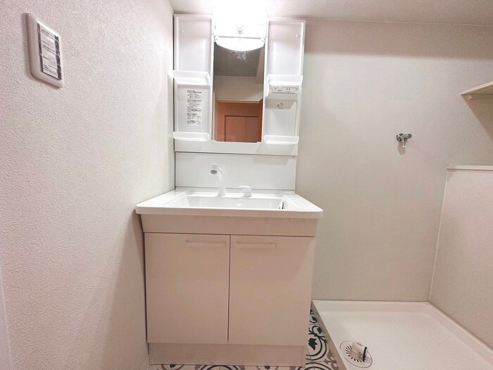 物件内観写真13　(洗面)