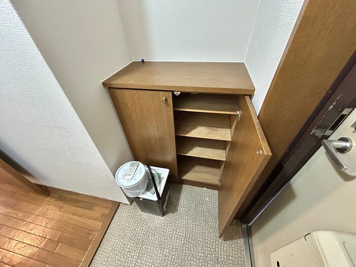 物件内観写真8　(靴箱)