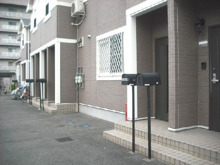 ウイング本郷のエントランス部分