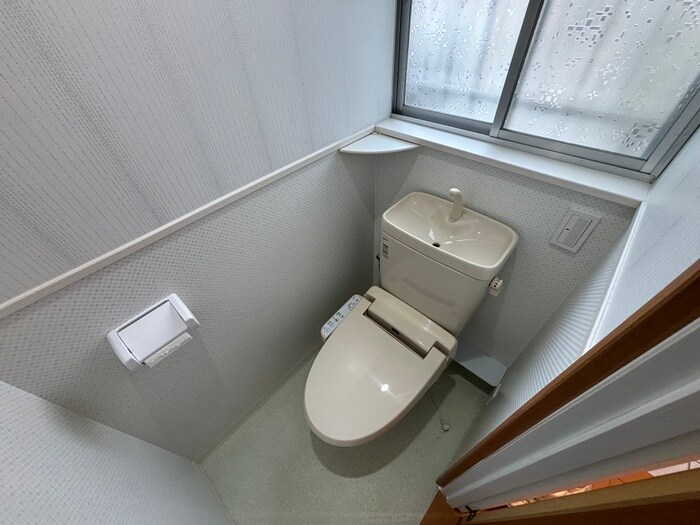 物件内観写真14　(トイレ)