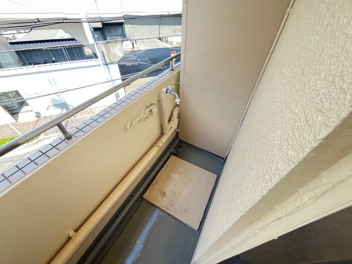 物件内観写真14　(洗濯機置場)