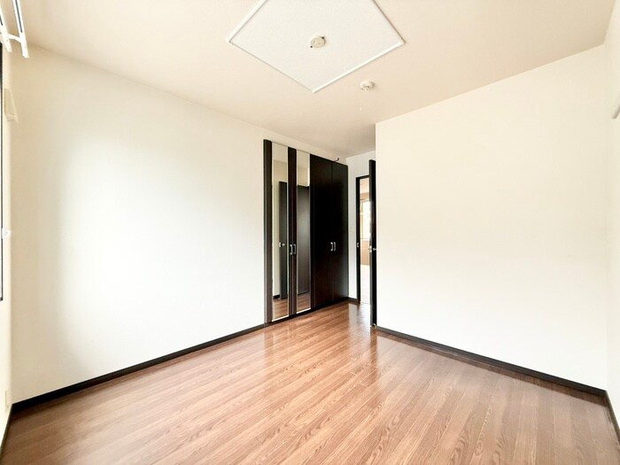 物件内観写真10　(居室)